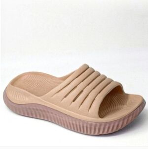 New KuaiLu GO RECOVER SlipOn Recovery Sandals from Finish Line - Unisex Fitting